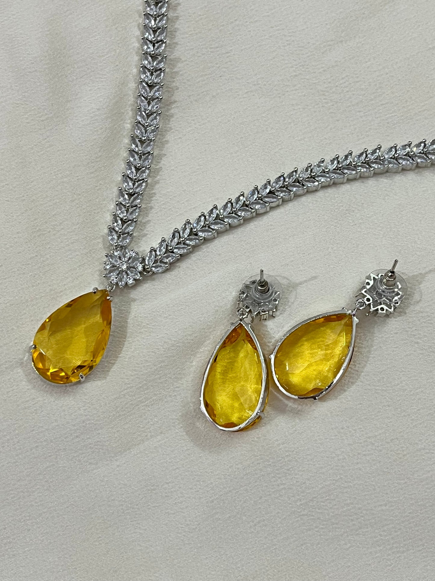 Citrine Tear Drop Necklace with Earrings - Jewelit