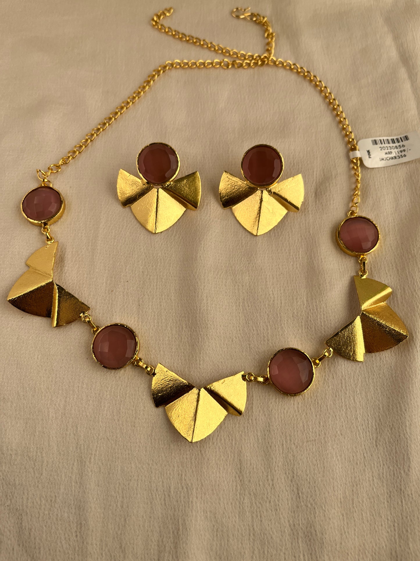 Gold Spirited 18K Plated Contemporary Necklace Set 10005